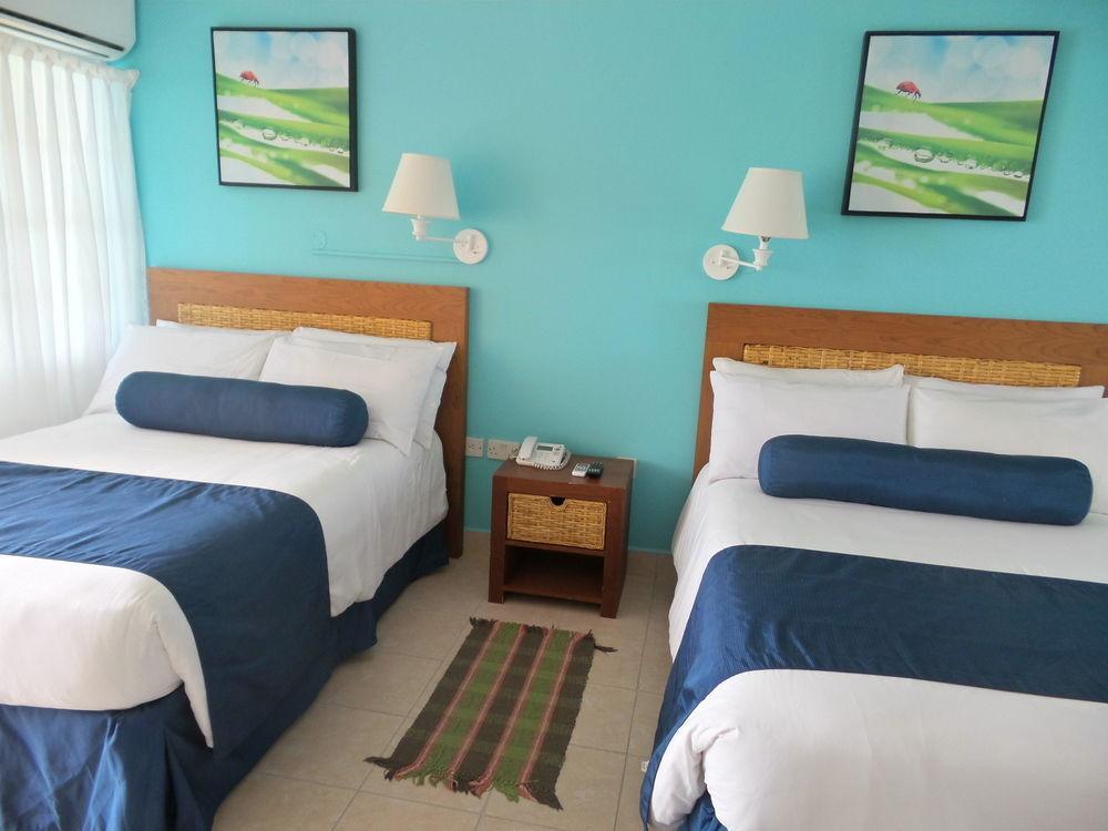 Flamboyant Hotel & Villas St. George's 外观 照片