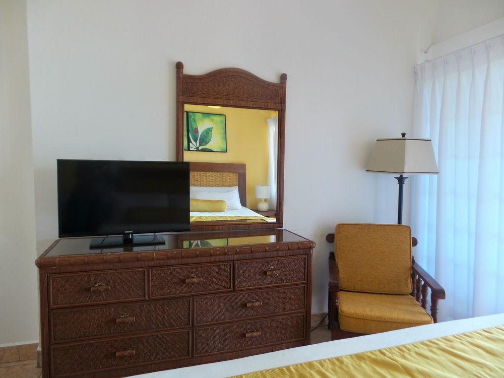 Flamboyant Hotel & Villas St. George's 外观 照片