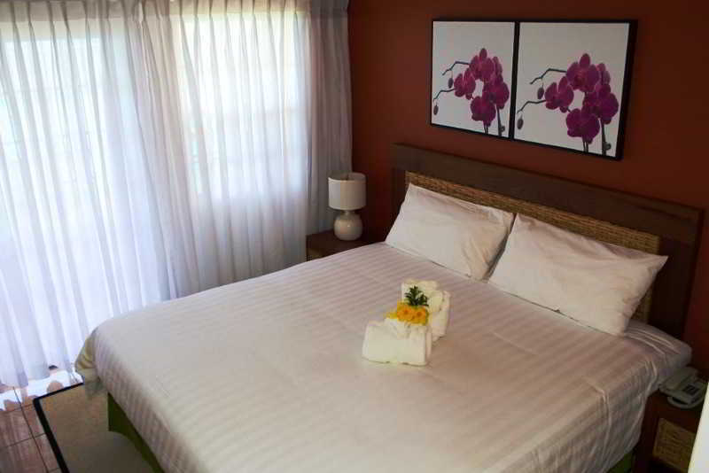 Flamboyant Hotel & Villas St. George's 外观 照片