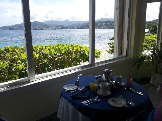 Flamboyant Hotel & Villas St. George's 外观 照片