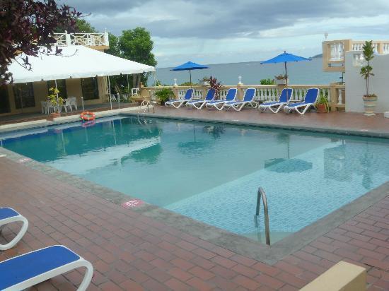Flamboyant Hotel & Villas St. George's 外观 照片